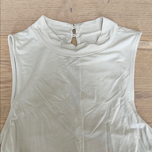 American Eagle Sleeveless Ombre Top - Cream and Purple - Picture 4 of 5
